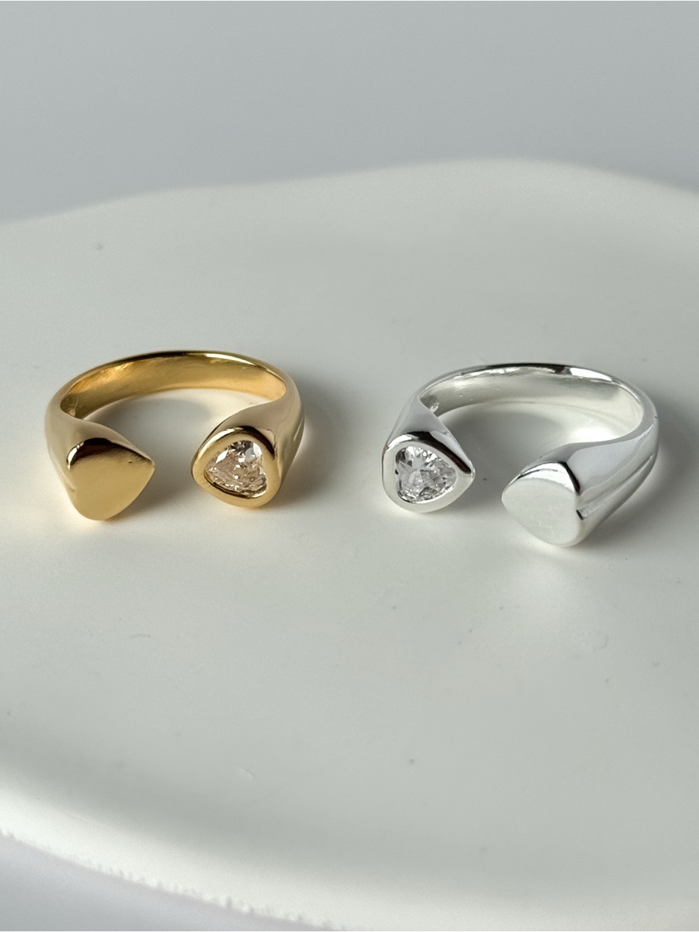 18k Gold or Silver Plated Zirconia Heart Ring - Adjustable